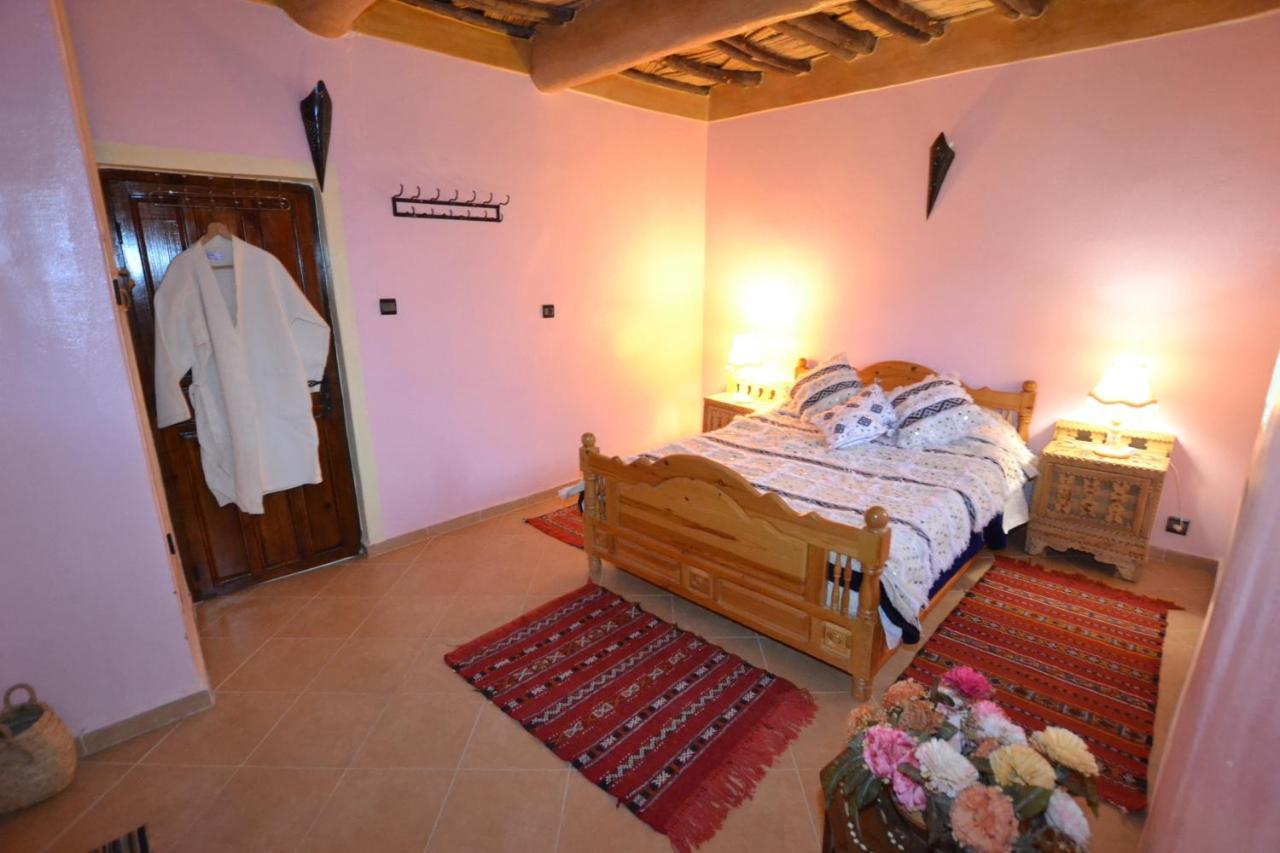 Tizourgane Kasbah Tiguissas Quarto foto