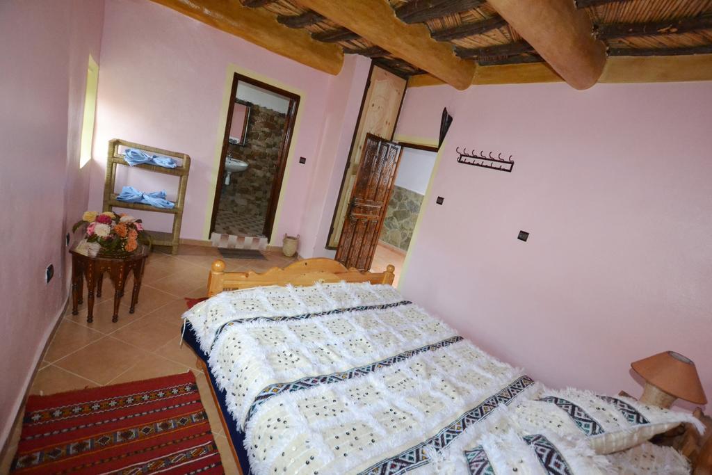 Tizourgane Kasbah Tiguissas Quarto foto