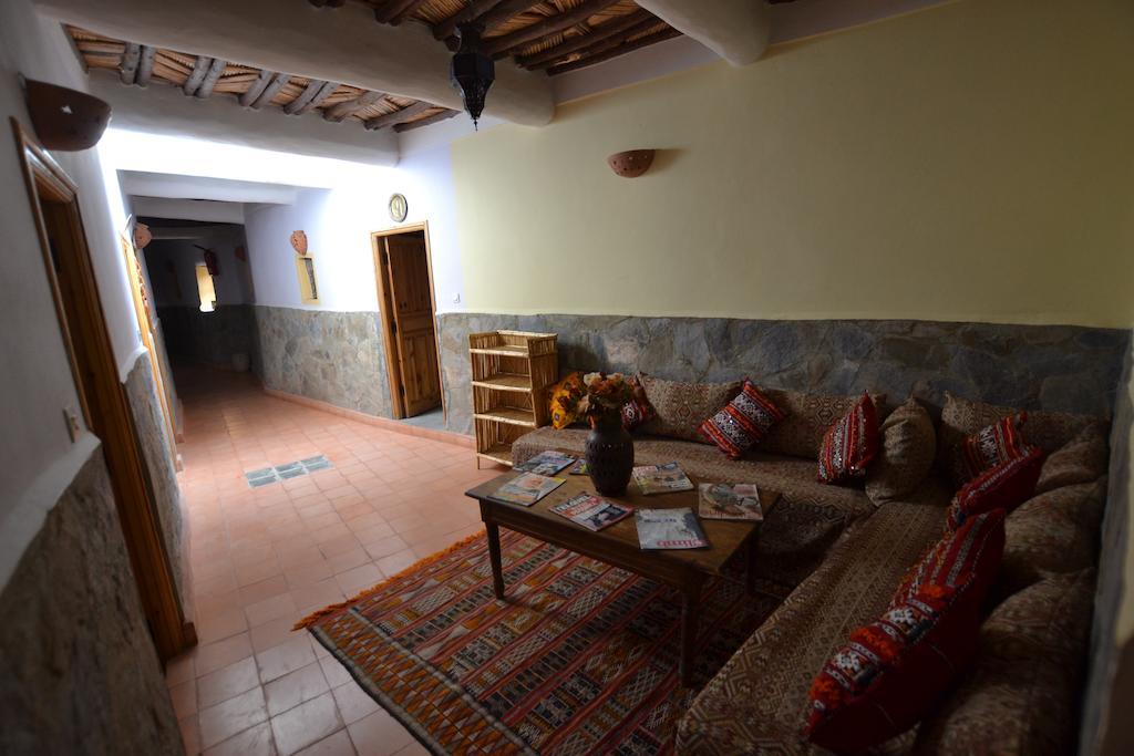 Tizourgane Kasbah Tiguissas Quarto foto